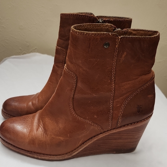 FRYE AND CO. Shoes - FRYE AND CO. Tan Leather Ankle Boots